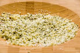 How To Use Garlic Salt In Daily Cooking 